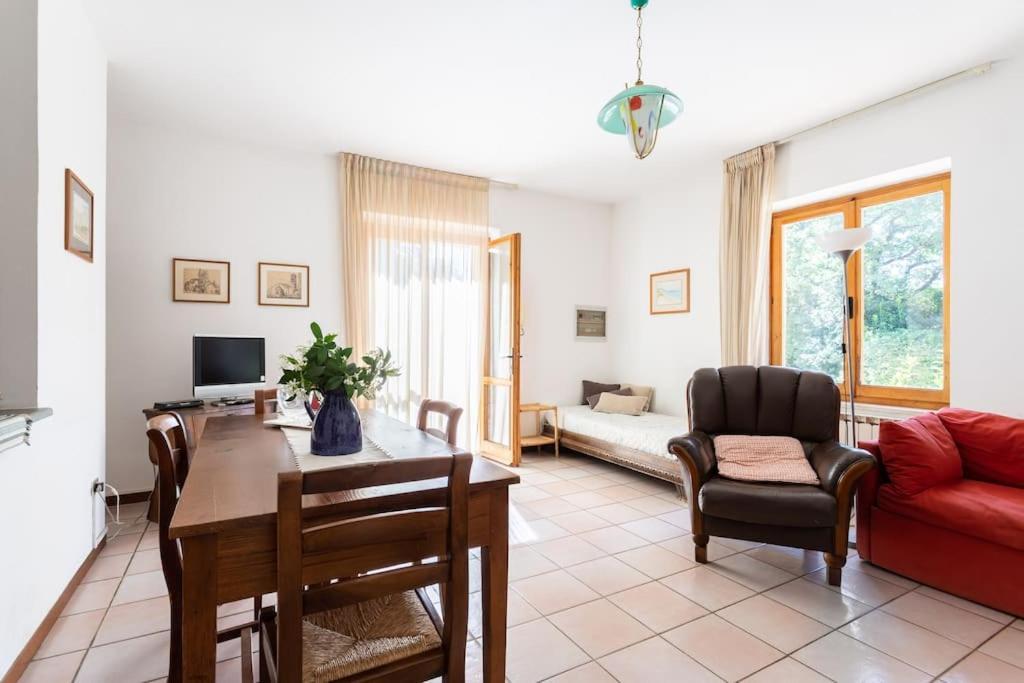 Apartment In Nature,10Min From City Perugia Exterior foto